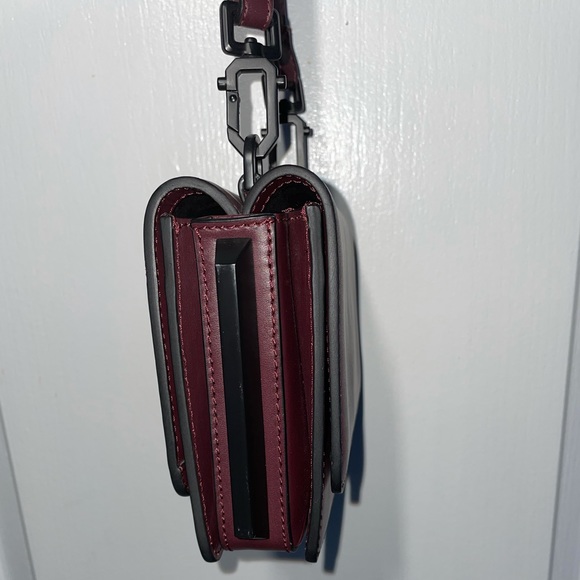 NWOT/Kendall & Kylie leather, burgundy crossbody bag - Picture 4 of 10